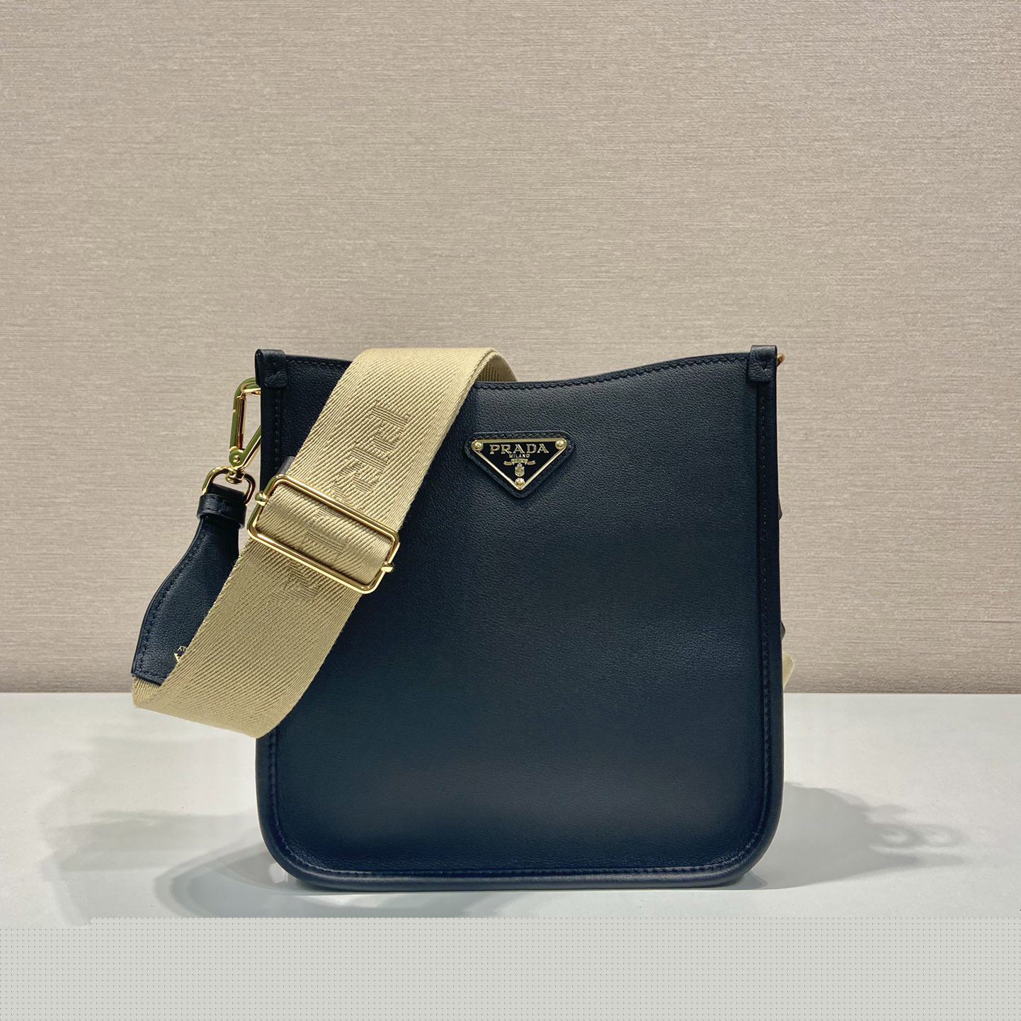 Pra*a satchel bags